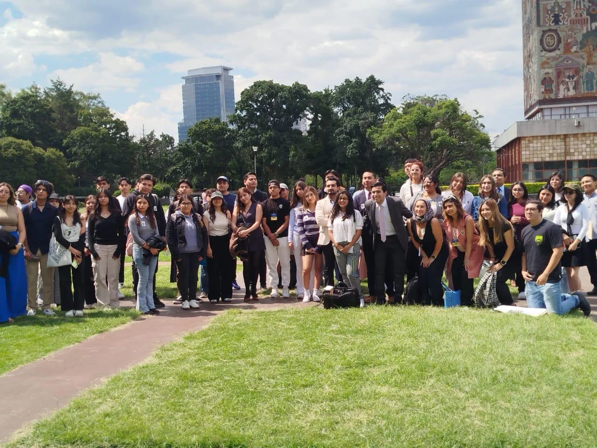La Sociedad de Alumnos de la Facultad de Derecho UNAM presenta INVICTUS